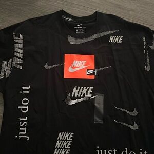 Men’s Nike shirt
